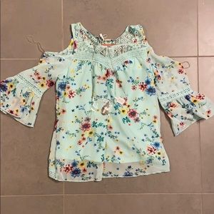 Floral cold shoulder